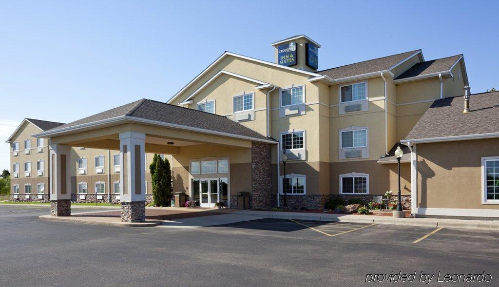 Crossings By Grandstay Inn & Suites Becker Exterior photo